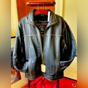 You want to be cool and don’t know how to? 100% Leather jackets makes wonders.